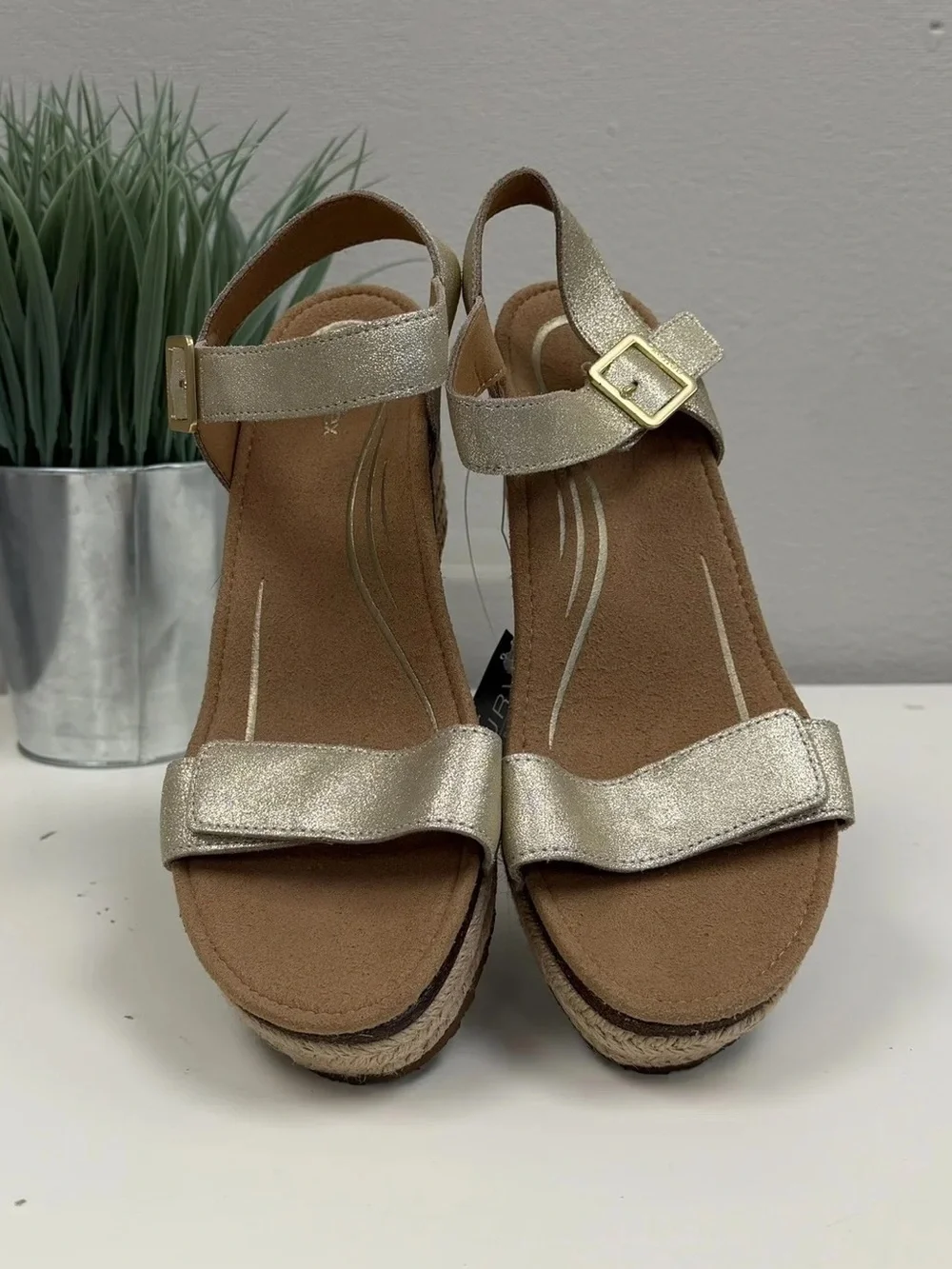 Aetrex Tan & Gold Sydney Quarter Strap Espadrille Wedge - Size 9